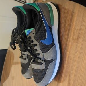 Nike internationalist